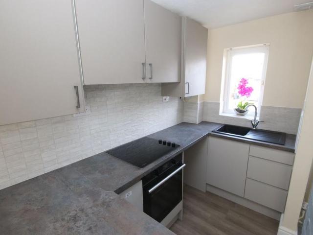 Trent Avenue, Flitwick, MK45 1 bed end of terrace house to rent £1,050 pcm £242 pw