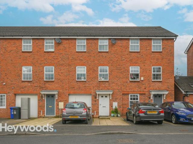 Trent Bridge Close, Stoke On Trent, ST4 3 bed terraced house to rent £1,100 pcm £254 pw
