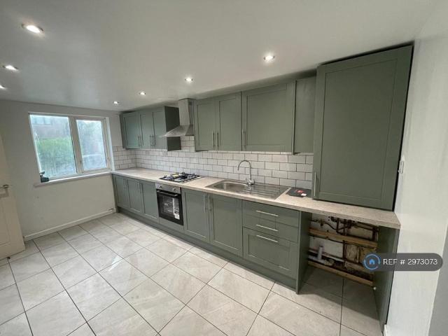 Trent Close, Liverpool, L12 3 bed detached house to rent £1,600 pcm £369 pw