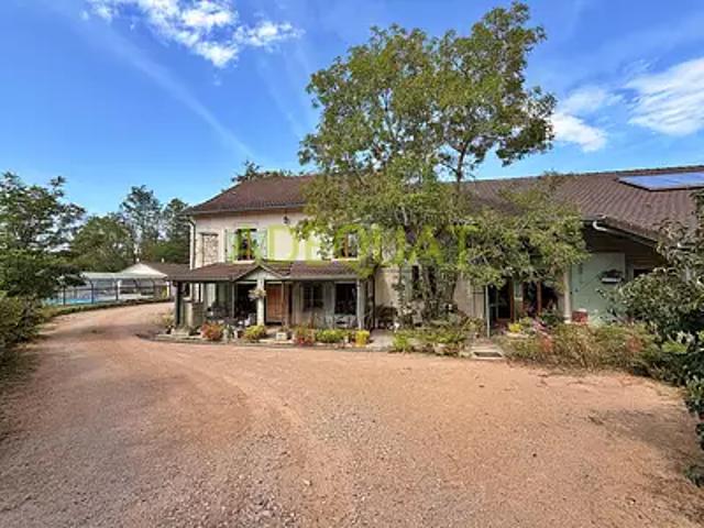 Trept 38460 Achat / Vente maison 12 pièces t12 piscine jardin