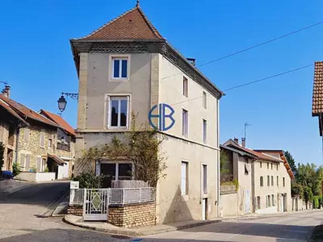 Trept 38460 Achat / Vente maison 7 pièces t7 au dernier étage cave