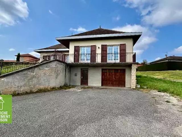 Trept 38460 Achat / Vente maison 6 pièces t6 au dernier étage terrasse