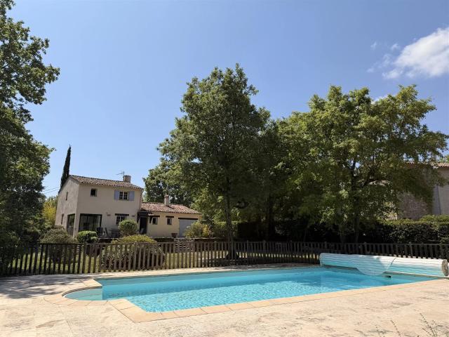 Très agréable villa avec piscine 125m² Seillans