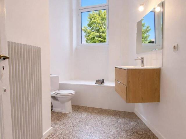 Très beaux bureaux de 7 pièces