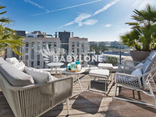 Très beau 3 PIECES d’exception avec terrasse panoramique de 200 m2 Vue sur Paris