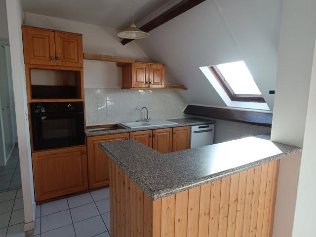 TRES BEAU 2/3 PIECES DE 89 M2 AU SOL