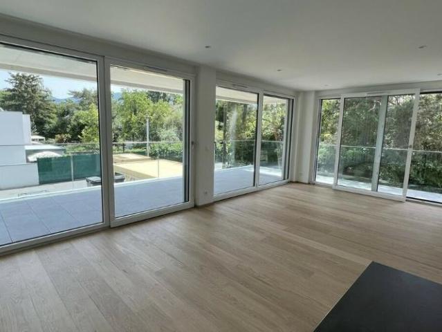 Très beau 4 pièces moderne avec terrasse à Cologny