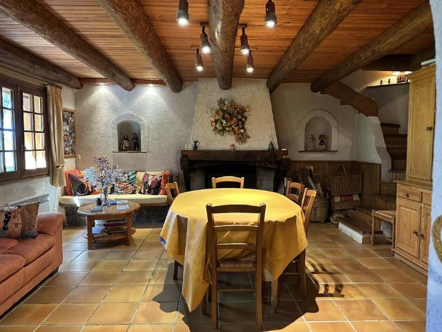 Très beau chalet 5 pièces avec dépendances et terrain