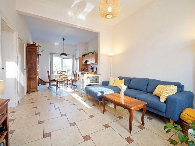 Très beau duplex 2 ch. avec terrasse + parking