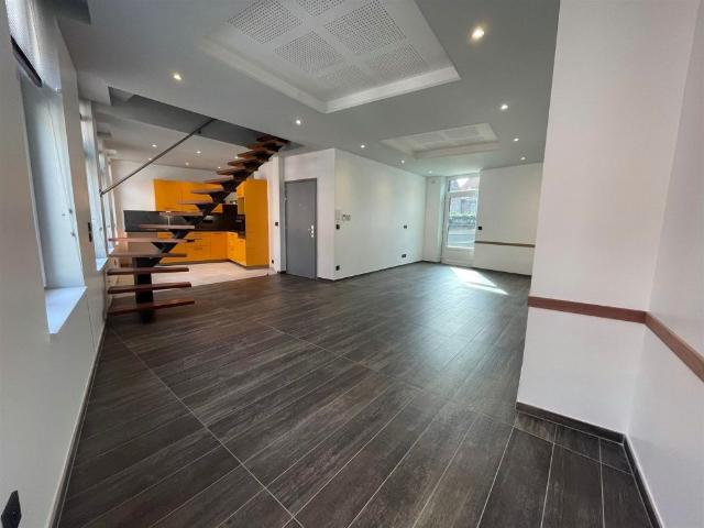 Très beau duplex 2 chambres et avec cour privative