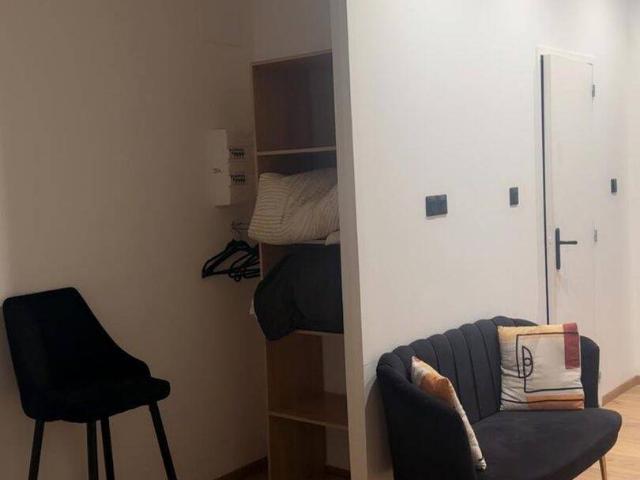 tres beau Studio Meuble