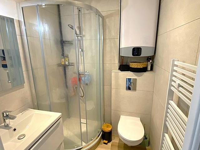 TRES BEAU STUDIO MEUBLE PROCHE GARE