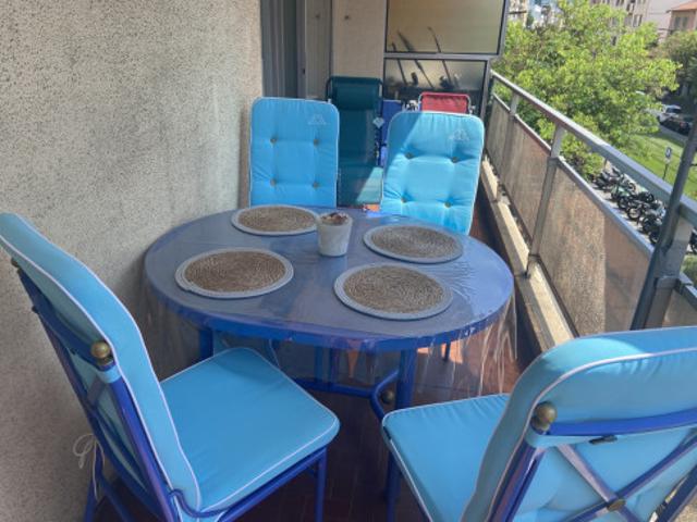 Très beau studio avec belle terrasse 12m2 à une rue de la mer