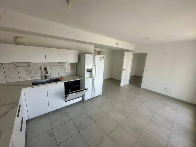 Très beau T3 avec terrasse + garage !