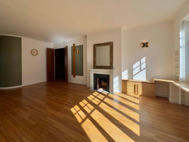 Très bel appartement 4 pièces meublé 94 m² Paris 17e