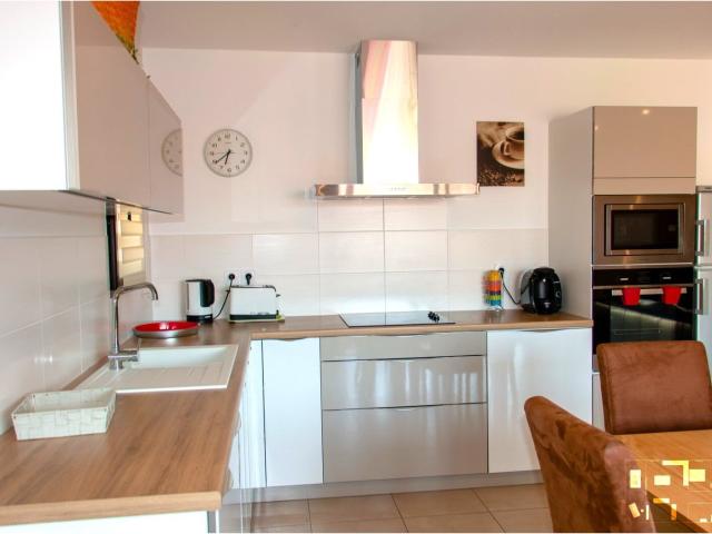 Très bel appartement 84 m² 4 pièces dans un Mas de caractèr. 84m² Brouilla