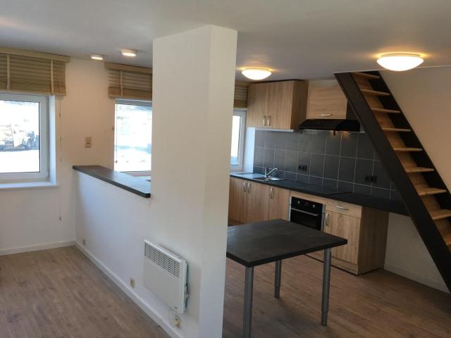 Très bel appartement à louer à Gelbressée