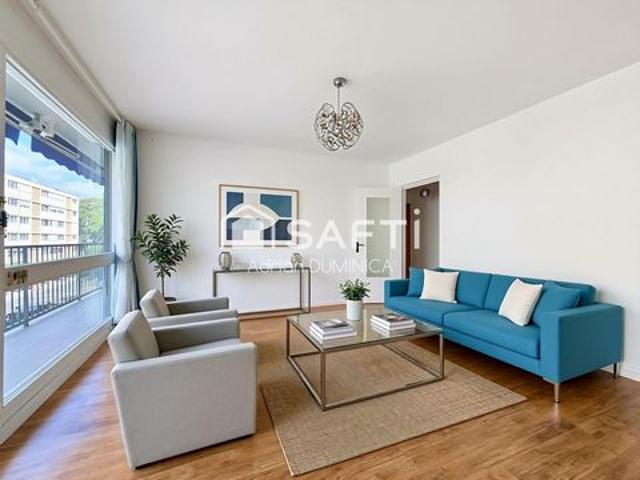 Très bel appartement avec balcon et cave, au clame