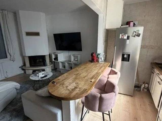 Très bel appartement de type F2 meublé en rez de jardin