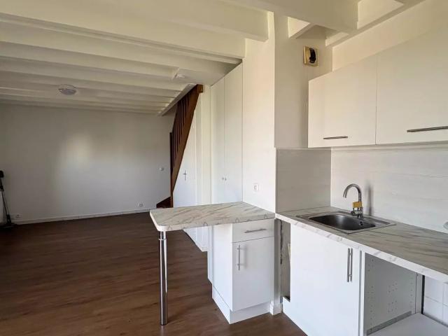 Très bel appartement de type F2 en duplex