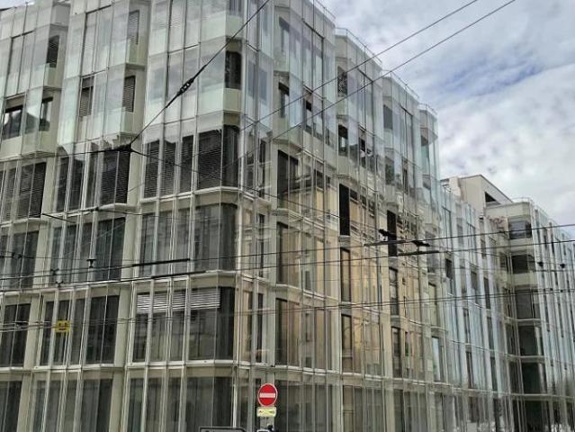 Très bel appartement lumineux à proximité immédiate du lac et du parc