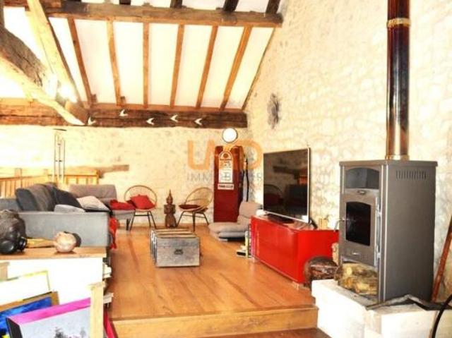 Très belle maison au calme, en pierre