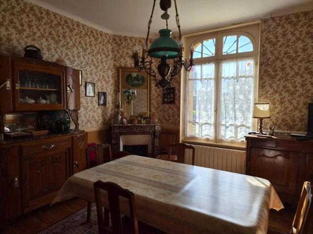 Très belle maison avec terrain et dépendances