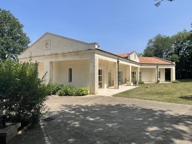 Très belle Maison d'architecte 247m² Terrasson Lavilledieu