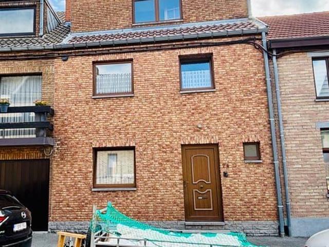 Très belle maison MEUBLEE!