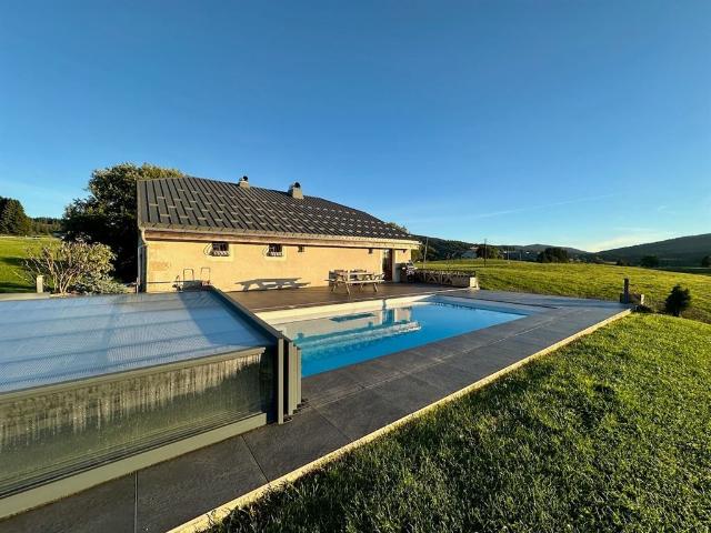 Très belle ferme du 18ème siècle rénovée avec vue dégagée