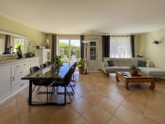 Très belle villa mitoyenne entièrement meublée à Echallens