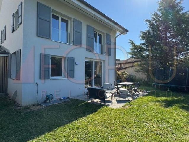 Très belle villa moderne entièrement meublée à Collex