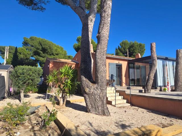 Très belle villa T4 de standing avec vue mer, piscine et jardin Proche plage