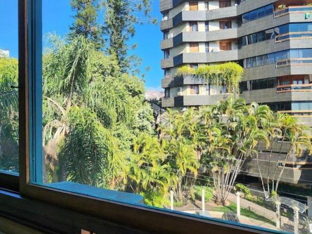 TRÊS DORMITÓRIOS DE FRENTE E DESOCUPADO COM LINDA VISTA NO BAIRRO AUXILIADORA