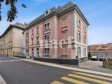 très grand appartement de 3.5 pièces proche du centre.