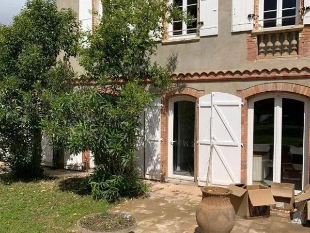 Très grand appartement entièrement refait à neuf avec goût !