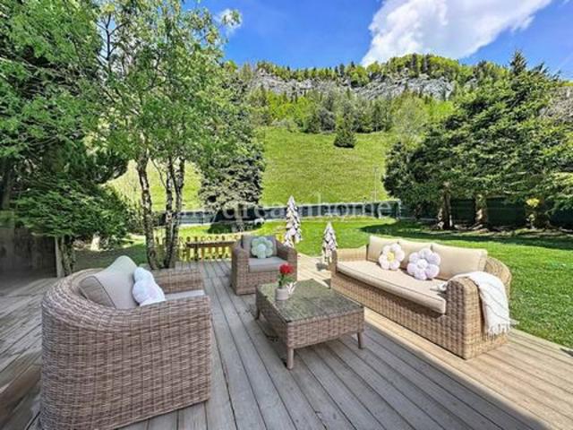 TRES JOLI CHALET VUE MONT BLANC ET TERRAIN PLAT CO