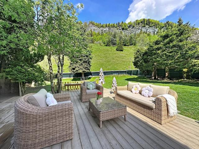 Tres Joli Chalet Vue Mont Blanc Et Terrain Plat Constructibl. 157m² Saint Nicolas la Chapelle