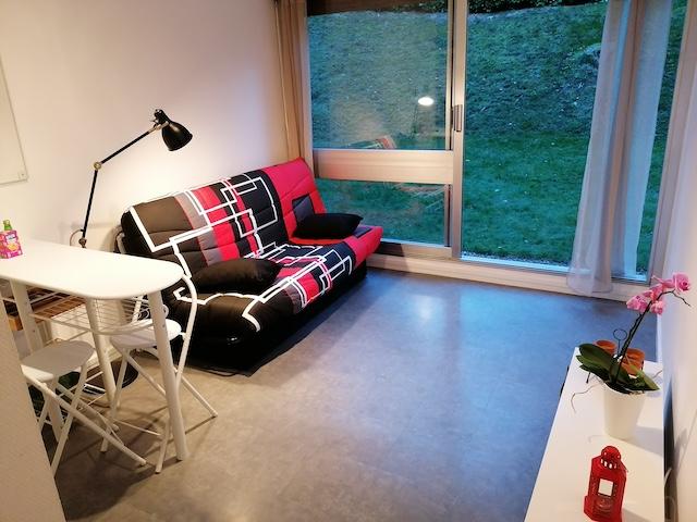 Tres Joli et lumineux Studio 20m2 Residence de standing Parly 2