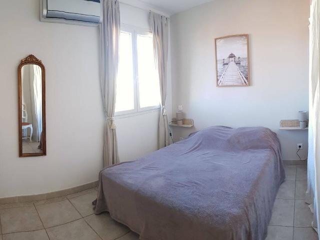 Très joli T3 traversant en duplex avec grande terrasse Sud et Parking privé