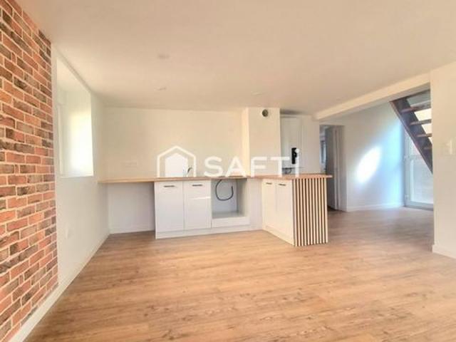 Très jolie maison refaite de 120m² avec jardin de 7 ares et grange de 90m² au calme à Walheim