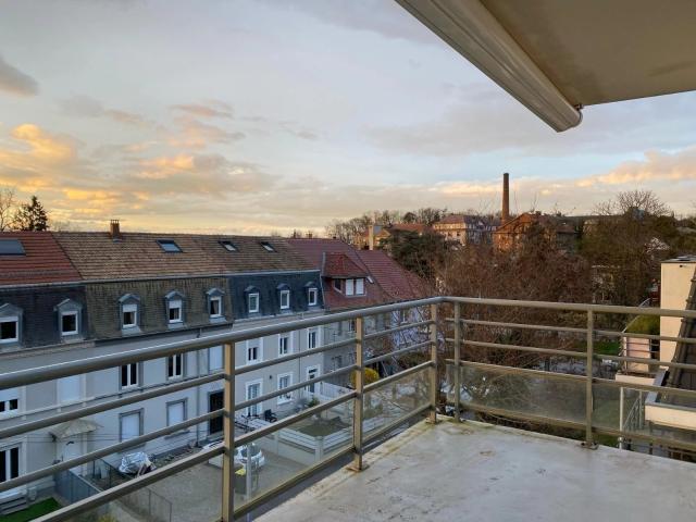 TRES LUMINEUX APPARTEMENT 3 PIECES BRUNSTATT