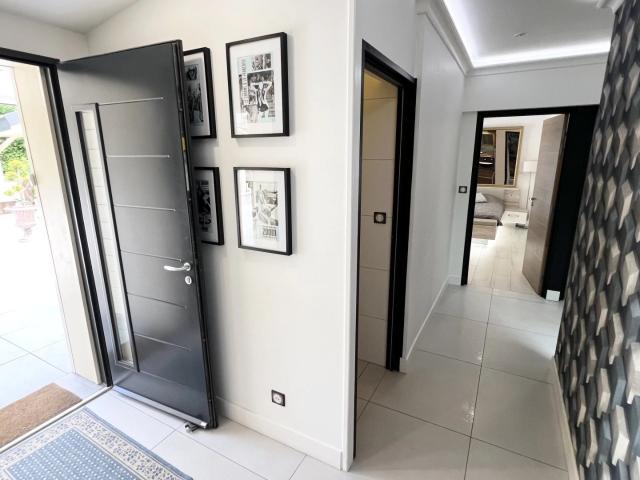 Très rare, maison moderne de plain pied, construite en 2017. 103m² Argonay