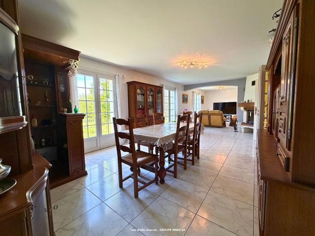 TRES RARE Maison Sauvagnon 7 pièce s + TERRAIN CONSTRUCTIBLE