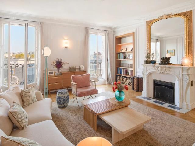 Très rare: une grande surface en étage élevé avenue Hoche 708m² Paris 8ème