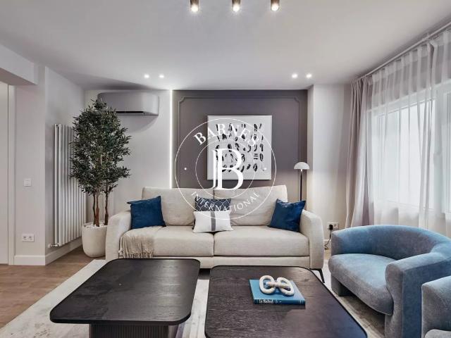 Tres suites, terraza y portería en una de las mejores calles. 163m² Madrid