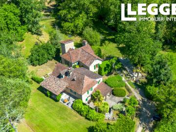 Trésor Caché – Maison en Pierre avec Gîte, Évasion Totale au Cœur du Silence Rural