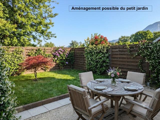 TRESSERVE CENTRE Maison de village avec extérieur, balcon et. 81m² Tresserve