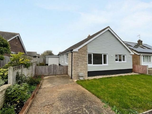 Tritton Gardens, Dymchurch TN29, 3 bed detached bungalow to rent, £1,600 pcm | PrimeLocation