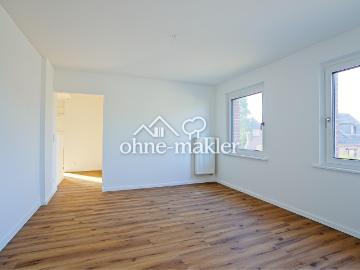 Trittau Erstbezug nach Sanierung: Stilvolle Maisonette Wohnung mit Dachterrasse